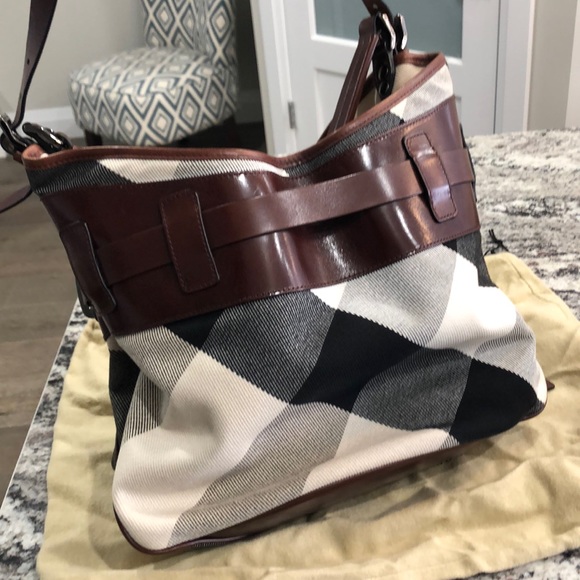 Open to offers. Burberry belted Mega Check - Picture 4 of 8